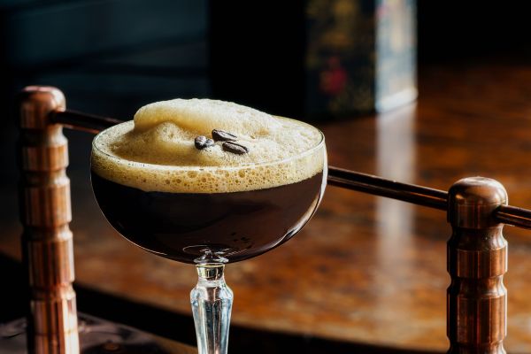 Optez pour la recette originale du Martini café pour plus d'exotisme et de surprise